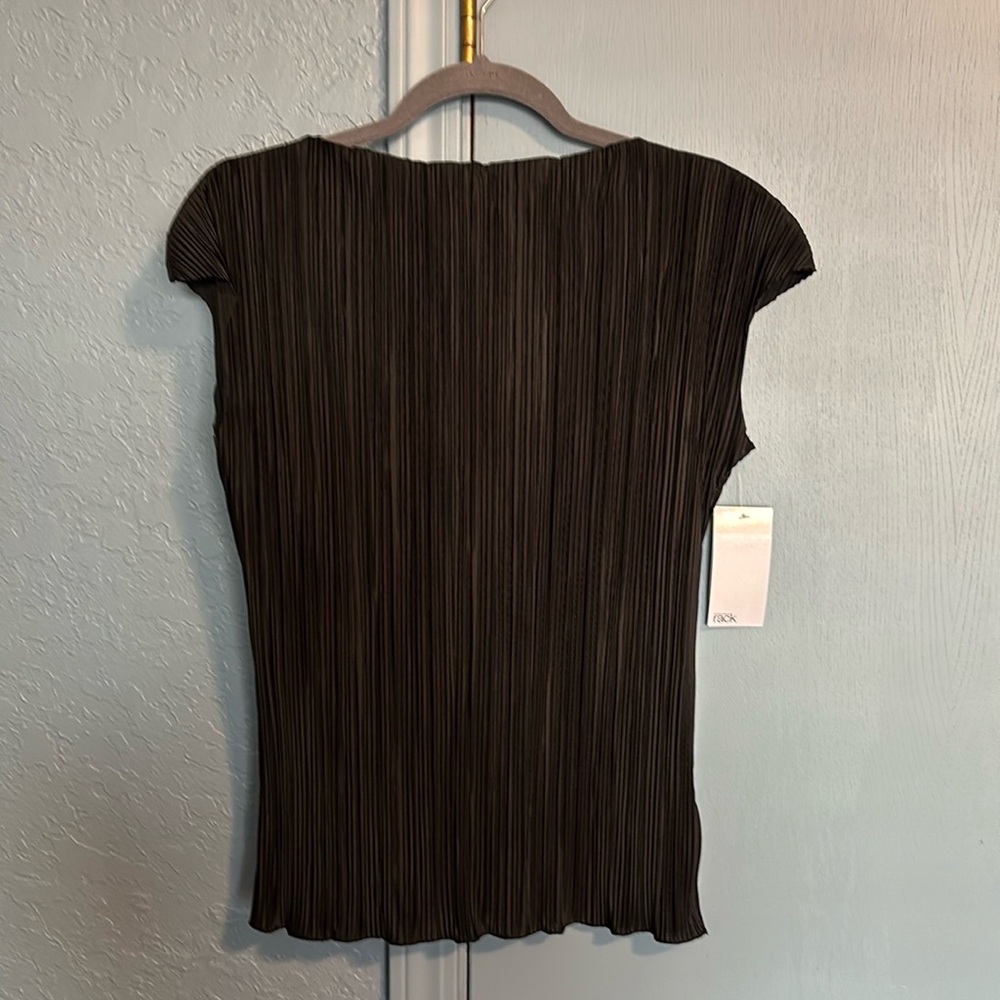 Elegant Black Pleated Women's Top
